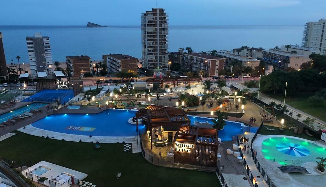 SUNSET DRIVE DELUXE, BENIDORM